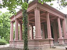 S&uuml;dwestansicht S&auml;ulenvorhalle nach Bauma&szlig;nahme