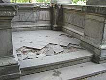 Gartenpodest S&auml;ulenhalle vor Bauma&szlig;nahme