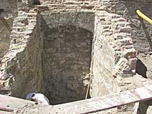 Ausschachtung des Innenraumes bis ehemaligem Kellerfu&szlig;boden