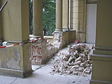 Abtrag Br&uuml;stungsmauerung von 1947 - s&uuml;dlicher Loggiabereich