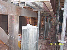 S&uuml;dloggia, Sandsteins&auml;ulen