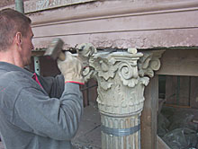 S&uuml;dloggia, Sandsteins&auml;ulen